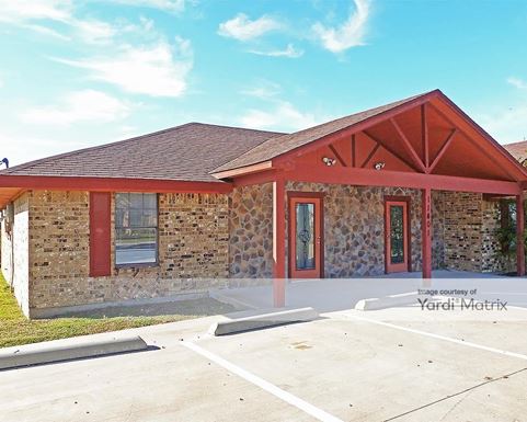 Source URL: https://cdnsc.rentcafe.com/dmslivecafe/3/1064208/1064208-1-3.jpg?width=-1&height=385&quality=80