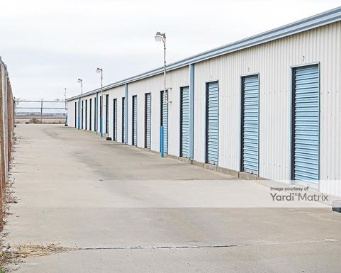 Source URL: https://cdnsc.rentcafe.com/dmslivecafe/3/1064216/1064216-1-5.jpg?width=-1&height=385&quality=80