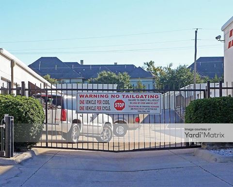 Source URL: https://cdnsc.rentcafe.com/dmslivecafe/3/1064217/1064217-1-3.jpg?width=-1&height=385&quality=80