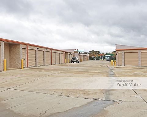 Source URL: https://cdnsc.rentcafe.com/dmslivecafe/3/1064222/1064222-1-4.jpg?width=-1&height=385&quality=80