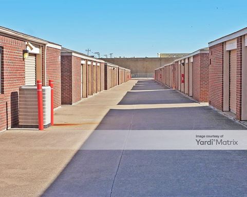 Source URL: https://cdnsc.rentcafe.com/dmslivecafe/3/1064224/1064224-1-4.jpg?width=-1&height=385&quality=80