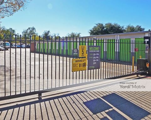 Source URL: https://cdnsc.rentcafe.com/dmslivecafe/3/1064225/1064225-1-2.jpg?width=-1&height=385&quality=80