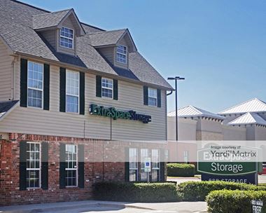 Storage Units for Rent available at 2750 North Highway 360, Grand Prairie, TX 75050