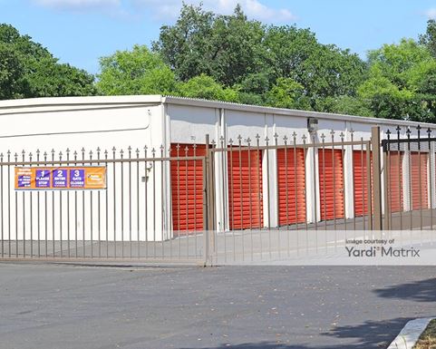 Source URL: https://cdnsc.rentcafe.com/dmslivecafe/3/1064245/1064245-1-3.jpg?width=-1&height=385&quality=80