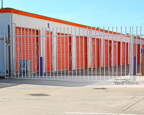 Source URL: https://cdnsc.rentcafe.com/dmslivecafe/3/1064261/1064261-1-4.jpg?width=-1&height=385&quality=80