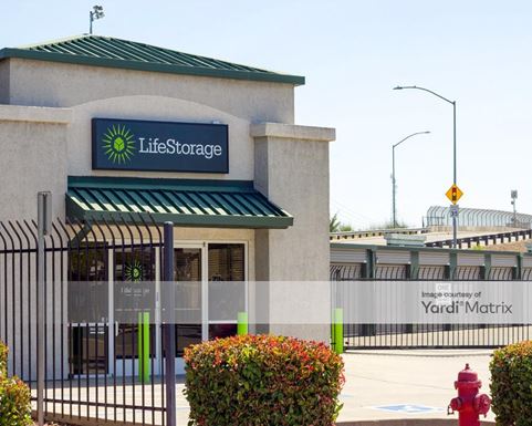 Source URL: https://cdnsc.rentcafe.com/dmslivecafe/3/1064273/1064273-1-3.jpg?width=-1&height=385&quality=80