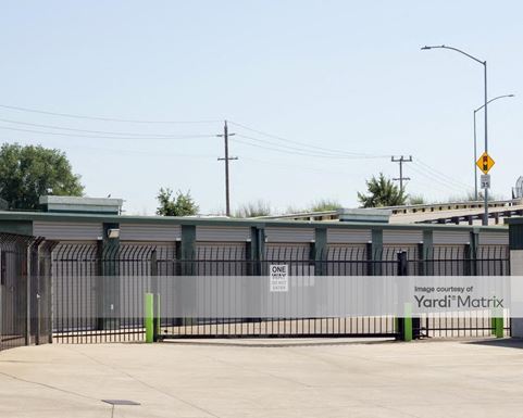 Source URL: https://cdnsc.rentcafe.com/dmslivecafe/3/1064273/1064273-1-4.jpg?width=-1&height=385&quality=80