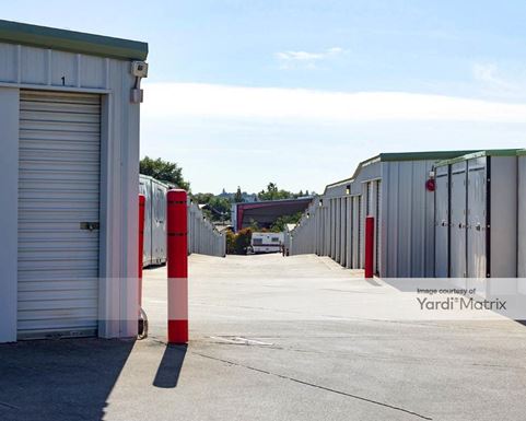 Source URL: https://cdnsc.rentcafe.com/dmslivecafe/3/1064275/1064275-1-6.jpg?width=-1&height=385&quality=80