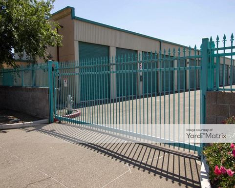 Source URL: https://cdnsc.rentcafe.com/dmslivecafe/3/1064276/1064276-1-4.jpg?width=-1&height=385&quality=80