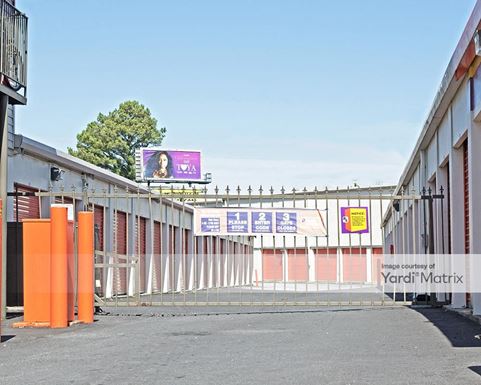 Source URL: https://cdnsc.rentcafe.com/dmslivecafe/3/1064287/1064287-1-3.jpg?width=-1&height=385&quality=80