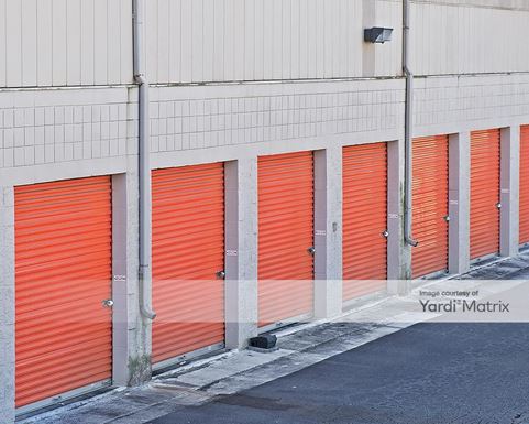 Source URL: https://cdnsc.rentcafe.com/dmslivecafe/3/1064300/1064300-1-5.jpg?width=-1&height=385&quality=80