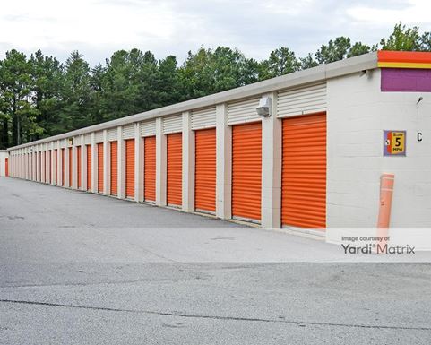 Source URL: https://cdnsc.rentcafe.com/dmslivecafe/3/1064309/1064309-1-4.jpg?width=-1&height=385&quality=80