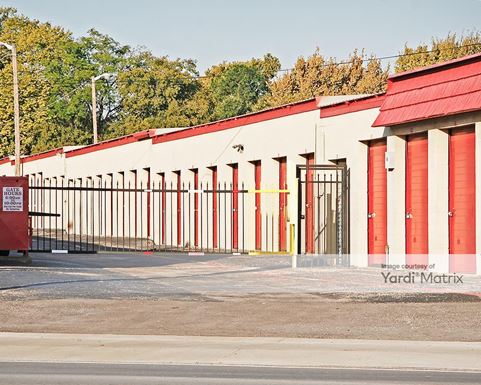 Source URL: https://cdnsc.rentcafe.com/dmslivecafe/3/1064318/1064318-1-5.jpg?width=-1&height=385&quality=80