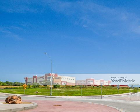 Source URL: https://cdnsc.rentcafe.com/dmslivecafe/3/1064324/1064324-1-5.jpg?width=-1&height=385&quality=80