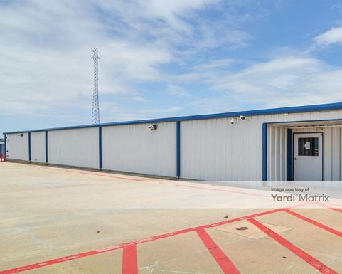 Source URL: https://cdnsc.rentcafe.com/dmslivecafe/3/1064327/1064327-1-4.jpg?width=-1&height=385&quality=80