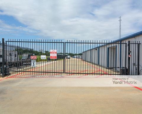 Source URL: https://cdnsc.rentcafe.com/dmslivecafe/3/1064327/1064327-1-6.jpg?width=-1&height=385&quality=80