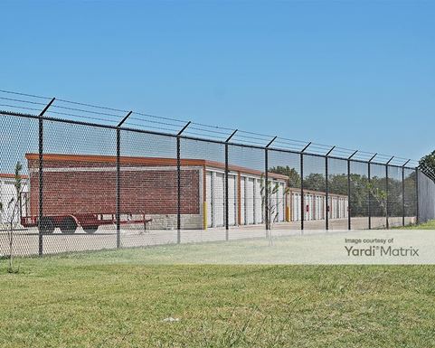 Source URL: https://cdnsc.rentcafe.com/dmslivecafe/3/1064357/1064357-1-5.jpg?width=-1&height=385&quality=80