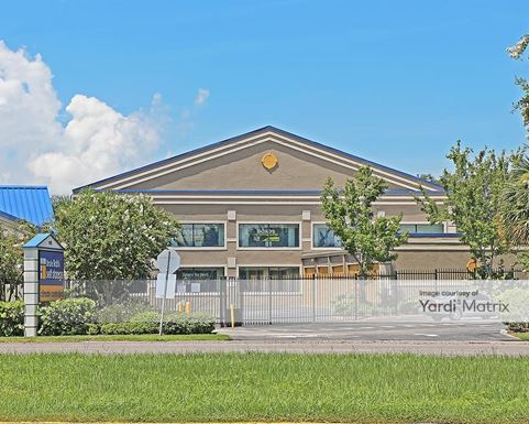 Source URL: https://cdnsc.rentcafe.com/dmslivecafe/3/1064367/1064367-1-5.jpg?width=-1&height=385&quality=80