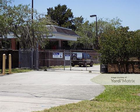 Source URL: https://cdnsc.rentcafe.com/dmslivecafe/3/1064370/1064370-1-3.jpg?width=-1&height=385&quality=80