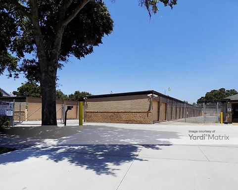 Source URL: https://cdnsc.rentcafe.com/dmslivecafe/3/1064370/1064370-1-5.jpg?width=-1&height=385&quality=80