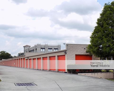 Source URL: https://cdnsc.rentcafe.com/dmslivecafe/3/1064384/1064384-1-3.jpg?width=-1&height=385&quality=80