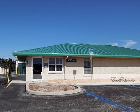 Source URL: https://cdnsc.rentcafe.com/dmslivecafe/3/1064396/1064396-1-3.jpg?width=-1&height=385&quality=80