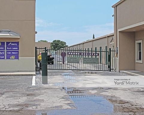 Source URL: https://cdnsc.rentcafe.com/dmslivecafe/3/1064420/1064420-1-5.jpg?width=-1&height=385&quality=80