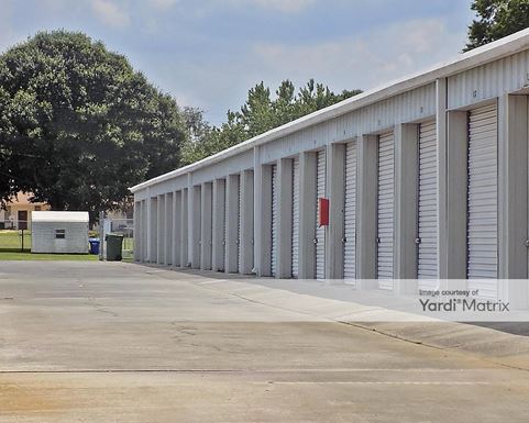 Source URL: https://cdnsc.rentcafe.com/dmslivecafe/3/1064440/1064440-1-2.jpg?width=-1&height=385&quality=80