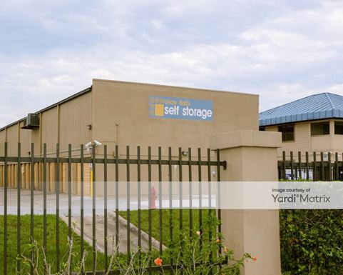 Source URL: https://cdnsc.rentcafe.com/dmslivecafe/3/1064481/1064481-1-4.jpg?width=-1&height=385&quality=80