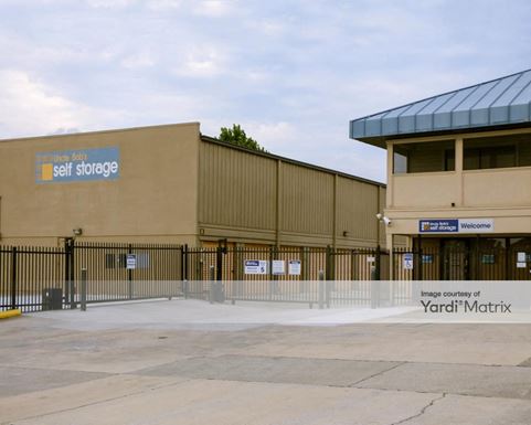 Source URL: https://cdnsc.rentcafe.com/dmslivecafe/3/1064481/1064481-1-6.jpg?width=-1&height=385&quality=80