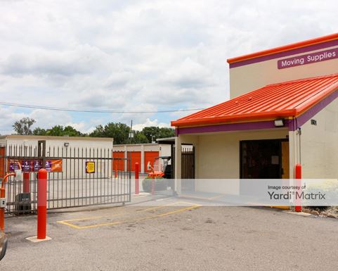 Source URL: https://cdnsc.rentcafe.com/dmslivecafe/3/1064503/1064503-1-2.jpg?width=-1&height=385&quality=80