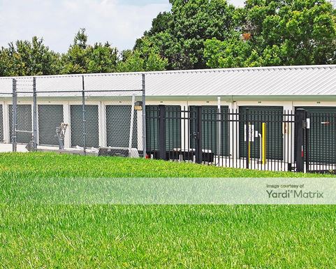 Source URL: https://cdnsc.rentcafe.com/dmslivecafe/3/1064513/1064513-1-3.jpg?width=-1&height=385&quality=80