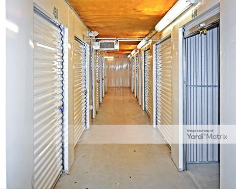 Source URL: https://cdnsc.rentcafe.com/dmslivecafe/3/1064515/1064515-1-4.jpg?width=-1&height=385&quality=80