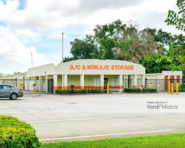 Storage Units for Rent available at 777 Piedmont Wekiwa Road, Apopka, FL 32703