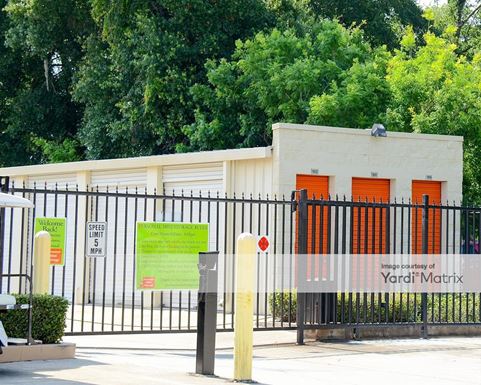 Source URL: https://cdnsc.rentcafe.com/dmslivecafe/3/1064558/1064558-1-2.jpg?width=-1&height=385&quality=80