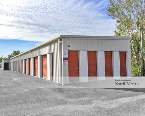 Source URL: https://cdnsc.rentcafe.com/dmslivecafe/3/1064561/1064561-1-2.jpg?width=-1&height=385&quality=80