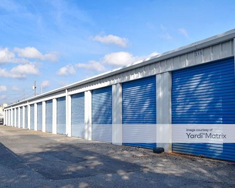 Source URL: https://cdnsc.rentcafe.com/dmslivecafe/3/1064576/1064576-1-5.jpg?width=-1&height=385&quality=80