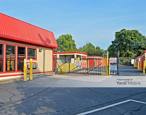 Source URL: https://cdnsc.rentcafe.com/dmslivecafe/3/1064580/1064580-1-4.jpg?width=-1&height=385&quality=80