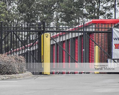 Source URL: https://cdnsc.rentcafe.com/dmslivecafe/3/1064588/1064588-1-4.jpg?width=-1&height=385&quality=80