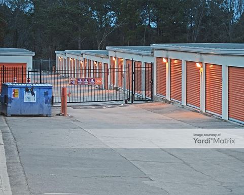 Source URL: https://cdnsc.rentcafe.com/dmslivecafe/3/1064638/1064638-1-3.jpg?width=-1&height=385&quality=80