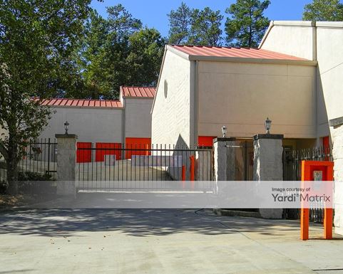 Source URL: https://cdnsc.rentcafe.com/dmslivecafe/3/1064640/1064640-1-6.jpg?width=-1&height=385&quality=80