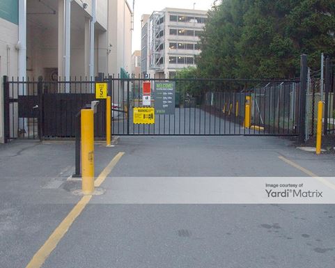 Source URL: https://cdnsc.rentcafe.com/dmslivecafe/3/1064691/1064691-1-4.jpg?width=-1&height=385&quality=80