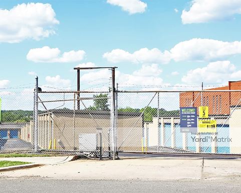 Source URL: https://cdnsc.rentcafe.com/dmslivecafe/3/1064702/1064702-1-2.jpg?width=-1&height=385&quality=80