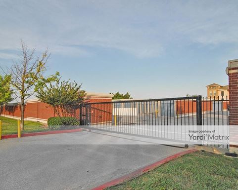 Source URL: https://cdnsc.rentcafe.com/dmslivecafe/3/1064719/1064719-1-5.jpg?width=-1&height=385&quality=80