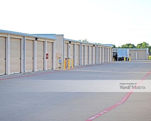 Source URL: https://cdnsc.rentcafe.com/dmslivecafe/3/1064727/1064727-1-4.jpg?width=-1&height=385&quality=80