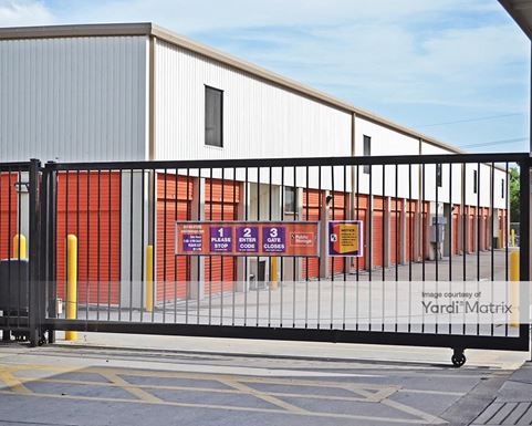 Source URL: https://cdnsc.rentcafe.com/dmslivecafe/3/1064808/1064808-1-4.jpg?width=-1&height=385&quality=80