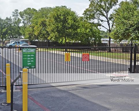 Source URL: https://cdnsc.rentcafe.com/dmslivecafe/3/1064815/1064815-1-4.jpg?width=-1&height=385&quality=80