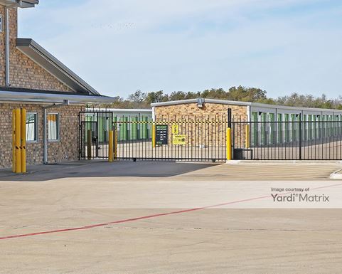 Source URL: https://cdnsc.rentcafe.com/dmslivecafe/3/1064818/1064818-1-4.jpg?width=-1&height=385&quality=80