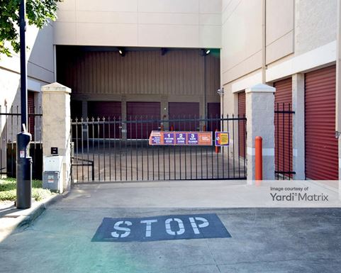 Source URL: https://cdnsc.rentcafe.com/dmslivecafe/3/1064830/1064830-1-2.jpg?width=-1&height=385&quality=80