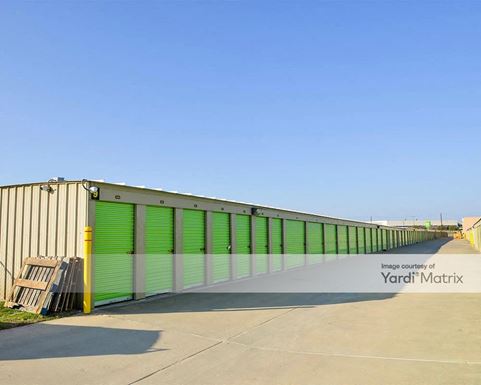 Source URL: https://cdnsc.rentcafe.com/dmslivecafe/3/1064835/1064835-1-4.jpg?width=-1&height=385&quality=80